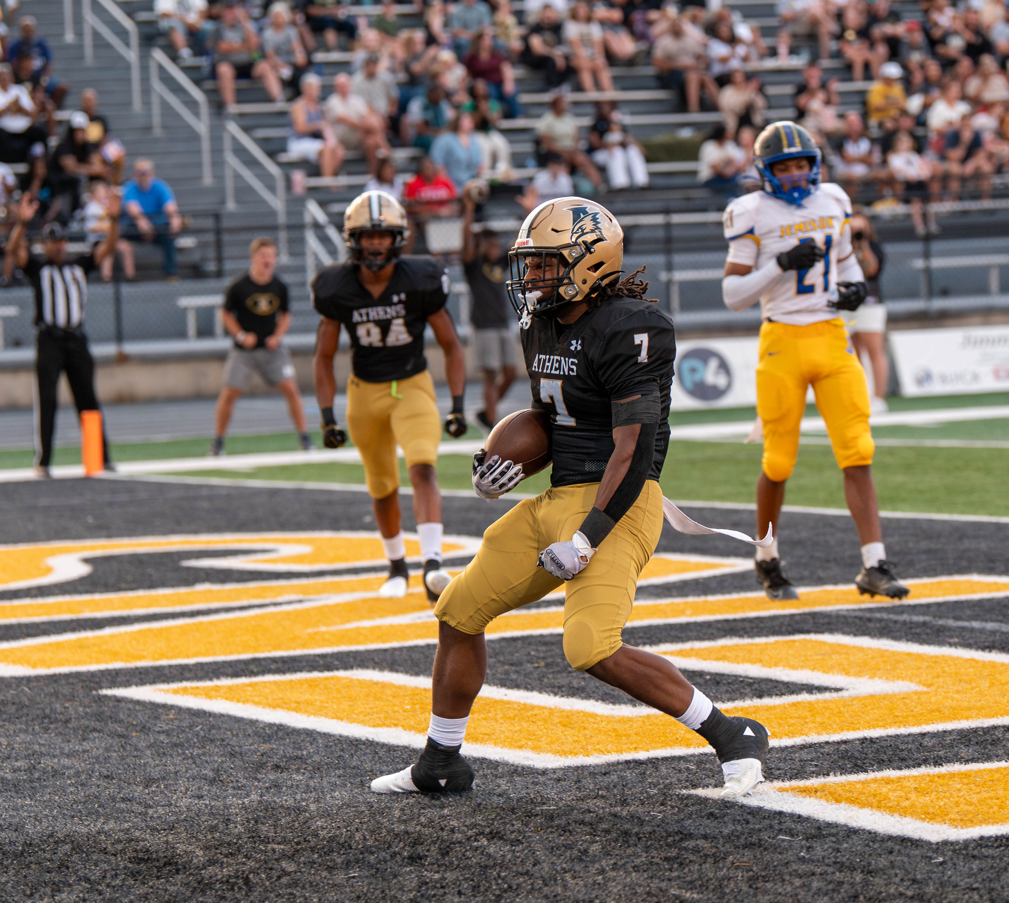 PREP ROUNDUP: Athens opens season with 32-7 win over Mae Jemison